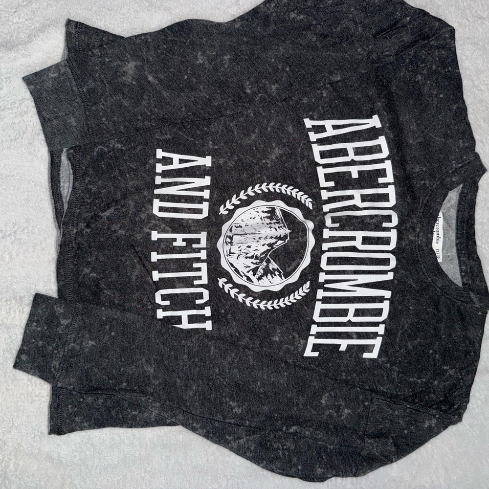 Abercrombie Kids Gray T-Shirt
